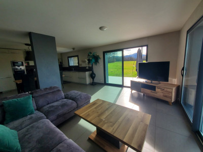 T4 meublé 110m² avec jardin, à Perrignier